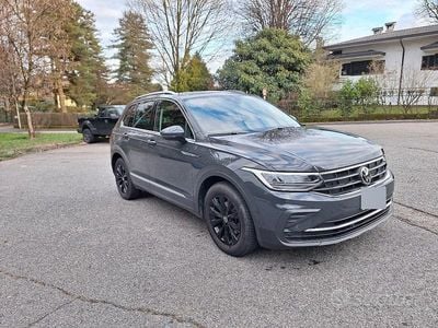 Usata VW Tiguan Life 130 CV (95 kW) 2020 Grigio SUV