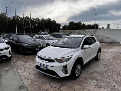 Usata Kia Stonic Urban 83 CV (61 kW) 2022 Bianco SUV