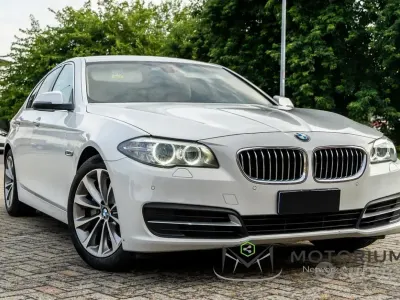 Usata BMW 530 Luxury Line 258 CV (189 kW) 2015 Bianco Berlina