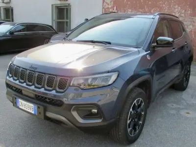 Usata Jeep Compass Trailhawk 179 CV (131 kW) 2023 Grigio SUV