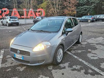 Usata Fiat Grande Punto 90 CV (66 kW) 2006 Grigio Utilitaria