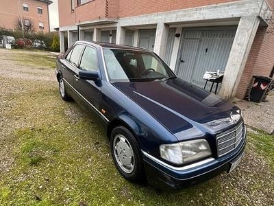 Usata Mercedes 200 Elegance 1995 Blu Berlina