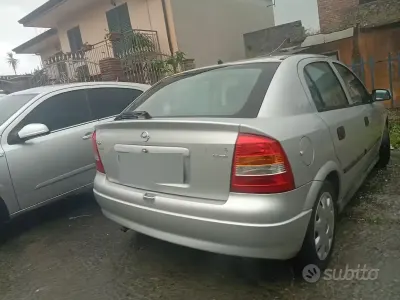 Usata Opel Astra 90 CV (66 kW) 1998 Grigio Berlina