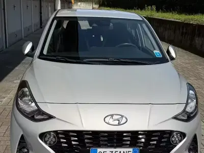 Usata Hyundai i10 67 CV (49 kW) 2021 Grigio Utilitaria