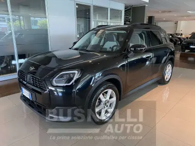 Usata Mini Countryman Classic 163 CV (119 kW) 2024 Midnight black ii SUV