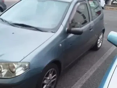 Usata Fiat Punto 69 CV (50 kW) 2003 Grigio Utilitaria