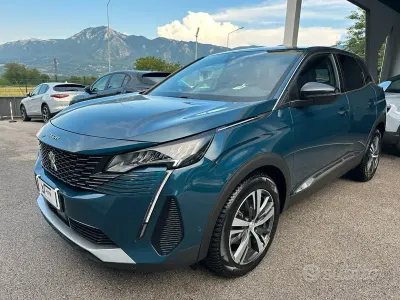 Usata Peugeot 3008 Allure 131 CV (96 kW) 2023 Blue celebes metallizzato SUV