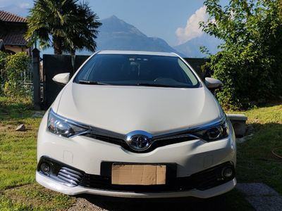 Toyota Auris Hybrid