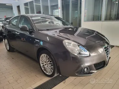 Usata Alfa Romeo Giulietta Progression 105 CV (77 kW) 2012 Grigio Utilitaria