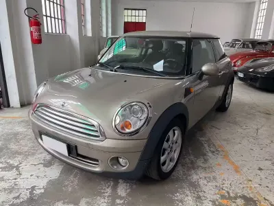 Usata Mini Cooper 120 CV (88 kW) 2007 Grigio Utilitaria