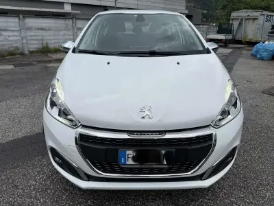 Usata Peugeot 208 Allure 110 CV (80 kW) 2017 Bianco Utilitaria