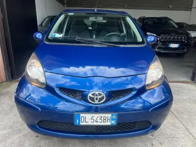Usata Toyota Aygo 68 CV (50 kW) 2007 Blu Utilitaria