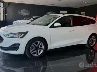 Usata Ford Focus ST-Line 120 CV (88 kW) 2022 Bianco Station wagon