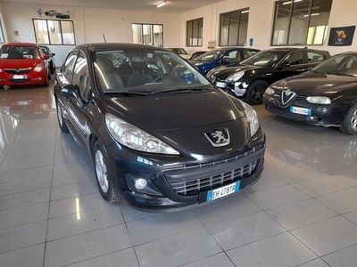 Usata Peugeot 207 Active 75 CV (55 kW) 2011 Nero Berlina