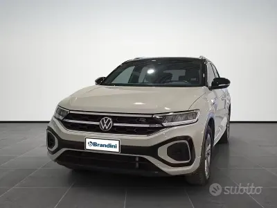Usata VW T-Roc R-line 150 CV (110 kW) 2024 Avorio SUV