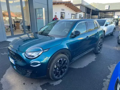 Usata Fiat 600 La Prima 100 CV (73 kW) 2025 688verde mare metallizzato SUV