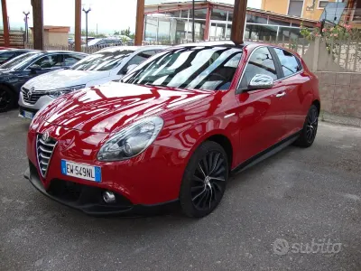 Usata Alfa Romeo Giulietta 175 CV (128 kW) 2014 Rosso Utilitaria