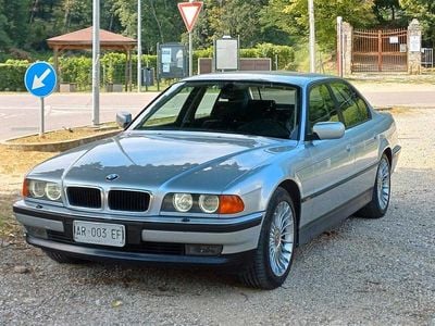 Usata BMW 735 Sport Line 235 CV (172 kW) 1997 Grigio Berlina