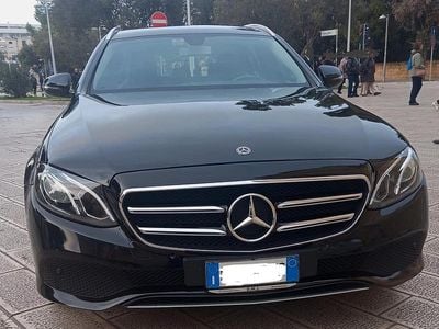 Usata Mercedes E220 Business 195 CV (143 kW) 2019 Nero Station wagon