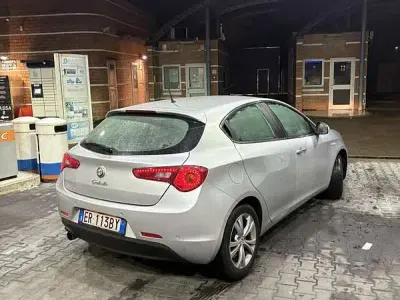 Usata Alfa Romeo Giulietta 105 CV (77 kW) 2013 Utilitaria