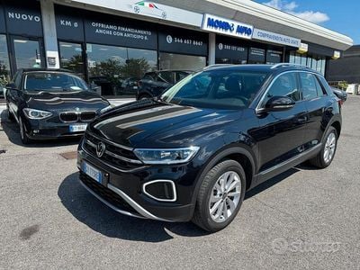 Usata VW T-Roc R-line 116 CV (85 kW) 2025 Nero SUV