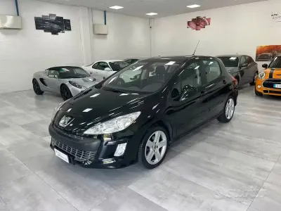 Usata Peugeot 308 109 CV (80 kW) 2008 Nero Berlina
