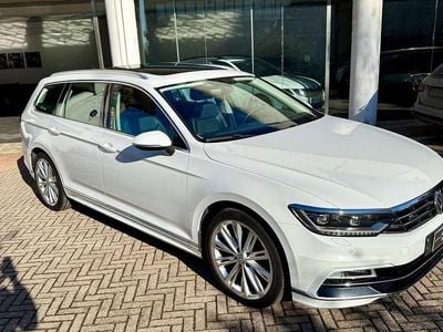 Usata VW Passat R-line 150 CV (110 kW) 2016 Bianco Station wagon