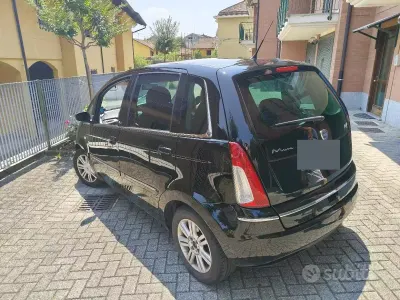 Usata Lancia Musa 120 CV (88 kW) 2009 Nero Monovolume