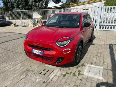 Usata Fiat 600 La Prima 110 CV (80 kW) 2025 Rosso SUV