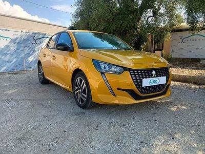 Usata Peugeot 208 Style 101 CV (74 kW) 2023 Giallo Utilitaria