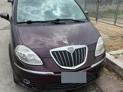 Usata Lancia Musa 90 CV (66 kW) 2008 Monovolume