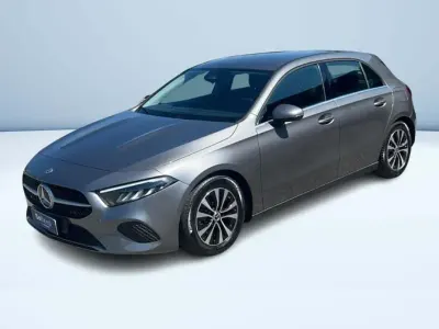 Usata Mercedes A180 Advanced 116 CV (85 kW) 2025 Grigio Berlina