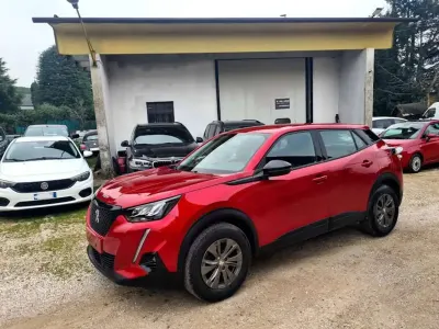 Usata Peugeot 2008 110 CV (80 kW) 2022 Rosso SUV