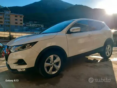 Usata Nissan Qashqai Acenta 116 CV (85 kW) 2019 Bianco SUV