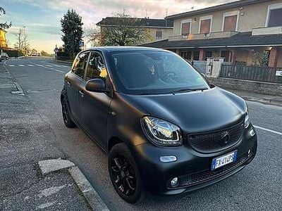 Begagnad Smart ForFour 61 HK (44 kW) 2019 Svart Halvkombi