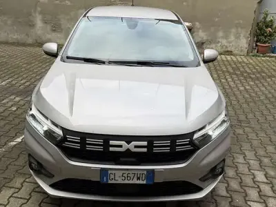 Usata Dacia Sandero Essentiel 101 CV (74 kW) 2023 Berlina