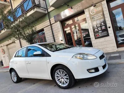 Usata Fiat Bravo Dynamic 105 CV (77 kW) 2009 Bianco Utilitaria