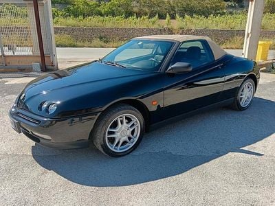 Usata Alfa Romeo Spider 150 CV (110 kW) 1996 Nero Cabrio