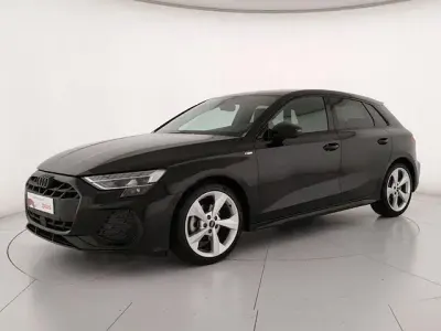 Usata Audi A3 S-Line 150 CV (110 kW) 2025 Nero mito metallizzato Berlina