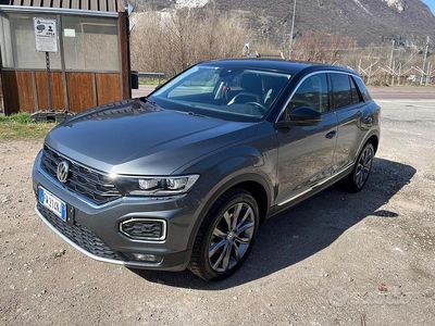 Usata VW T-Roc Advance 150 CV (110 kW) 2019 Grigio SUV