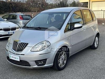 Usata Lancia Musa 90 CV (66 kW) 2011 Grigio Monovolume