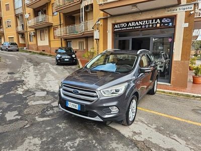 Usata Ford Kuga 120 CV (88 kW) 2019 Nero SUV