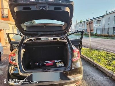 Usata Renault Captur Intens 101 CV (74 kW) 2022 Nero SUV