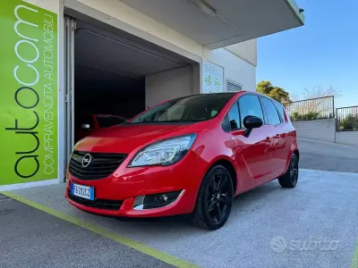 Usata Opel Meriva Innovation 120 CV (88 kW) 2015 Rosso Monovolume