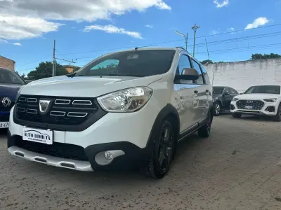 Usata Dacia Lodgy Stepway 109 CV (80 kW) 2018 Bianco Monovolume
