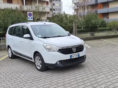 Usata Dacia Lodgy 82 CV (60 kW) 2013 Bianco Monovolume