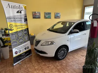 Usata Lancia Ypsilon Gold 86 CV (63 kW) 2011 Bianco Utilitaria
