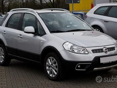 Usata Fiat Sedici 135 CV (99 kW) 2010 Grigio SUV