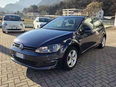 Usata VW Golf VII Highline 110 CV (80 kW) 2015 Blu Berlina