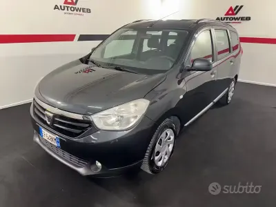 Usata Dacia Lodgy Lauréate 116 CV (85 kW) 2013 Grigio Monovolume